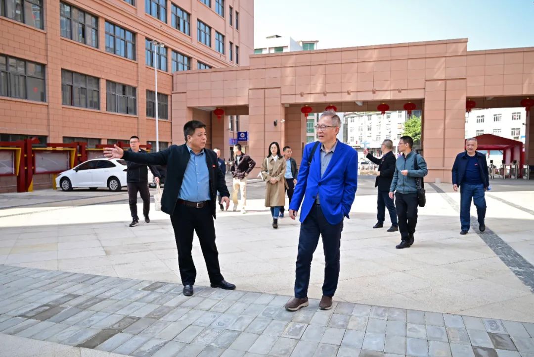 专家引领促提升，踔厉奋发开新篇 ——福建师大余文森教授专家团队一行莅临我校调研指导