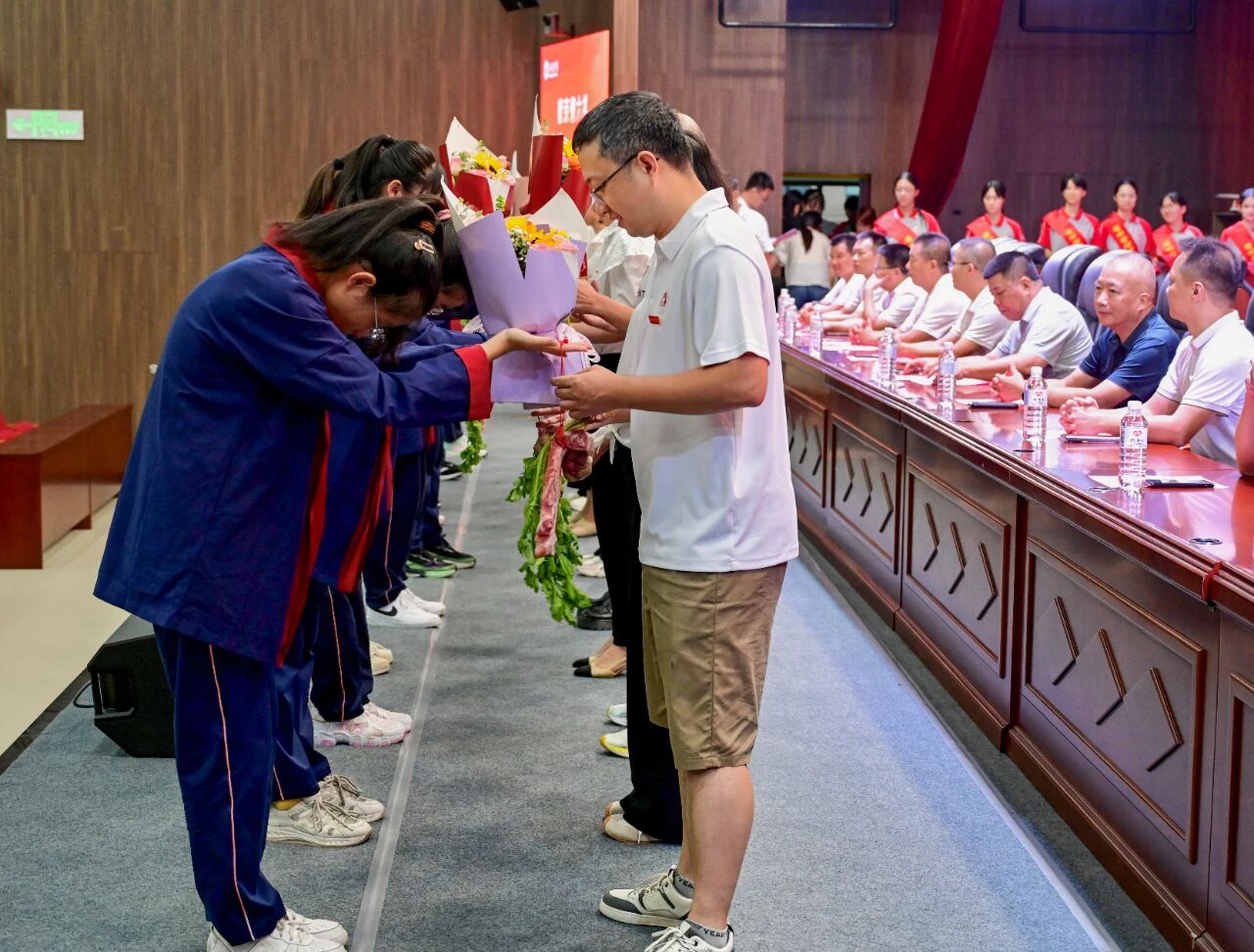 把月光种进教案，让花期铺满人间——热烈庆祝第41个教师节（三）：表彰大会